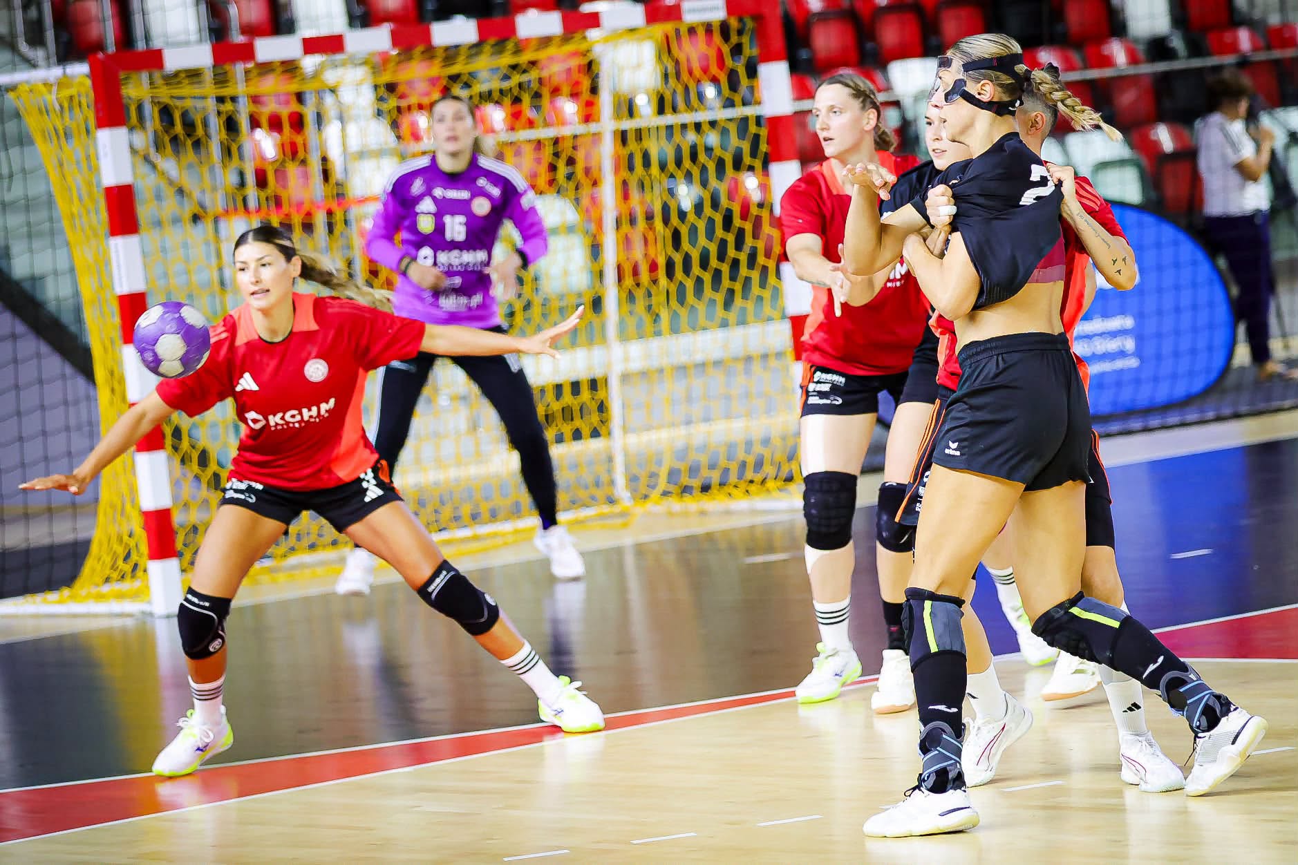 Pierwszy sparing na plus