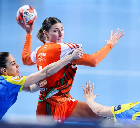 EHF EL: Dwie różne połowy. Przegrana z Coroną