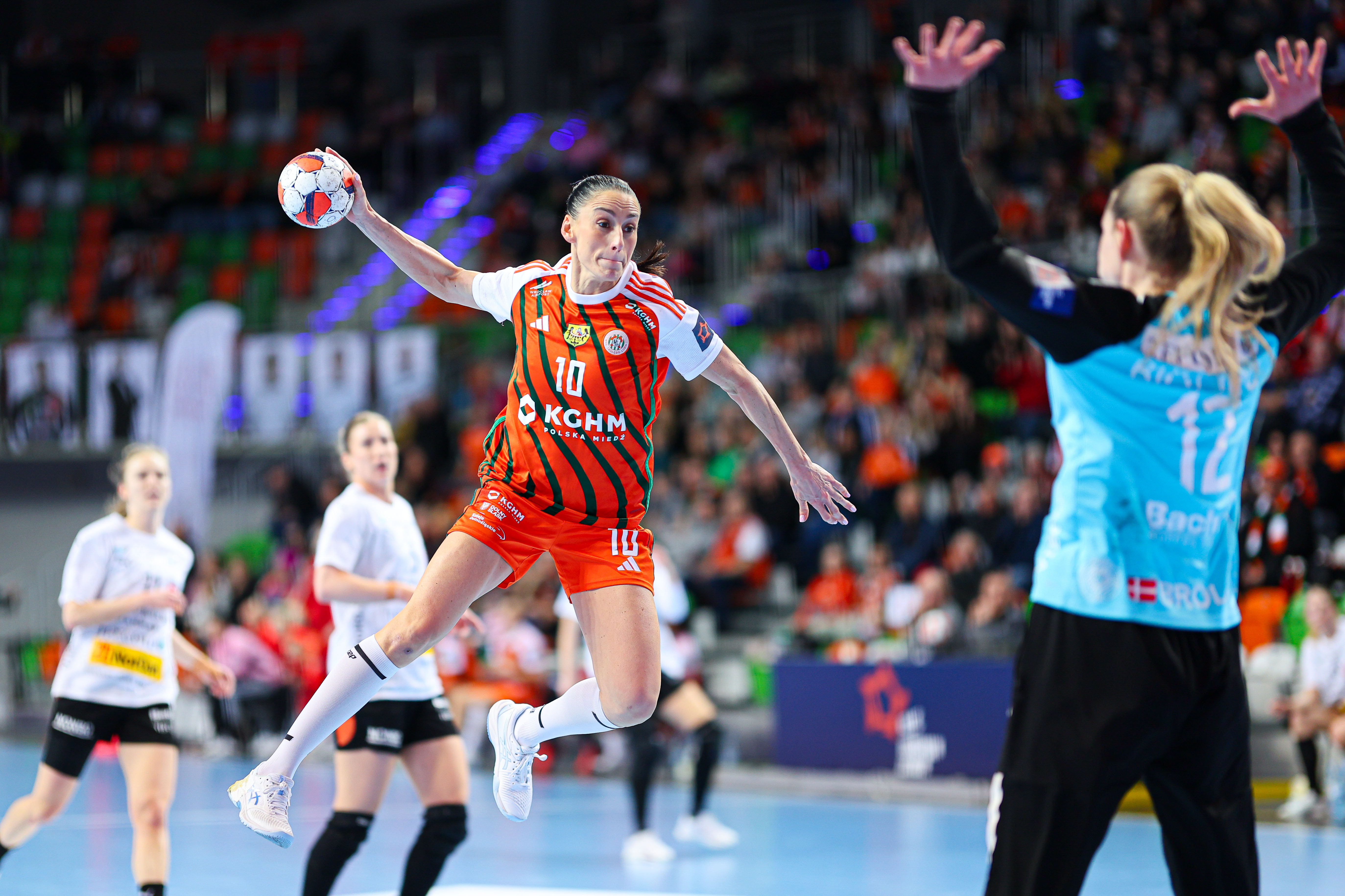 Mocna pierwsza połowa, ambitna walka do końca