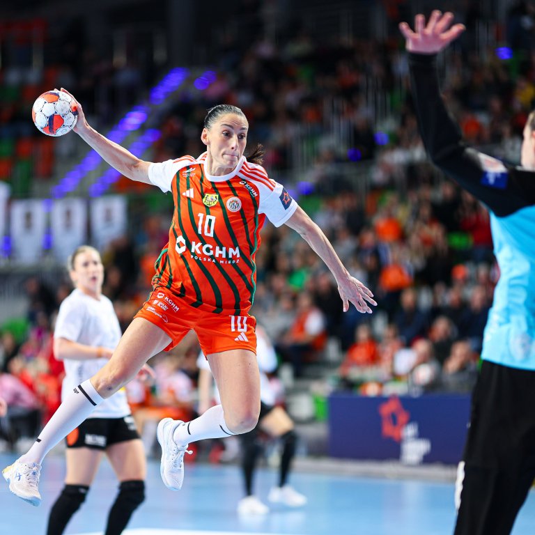 Mocna pierwsza połowa, ambitna walka do końca