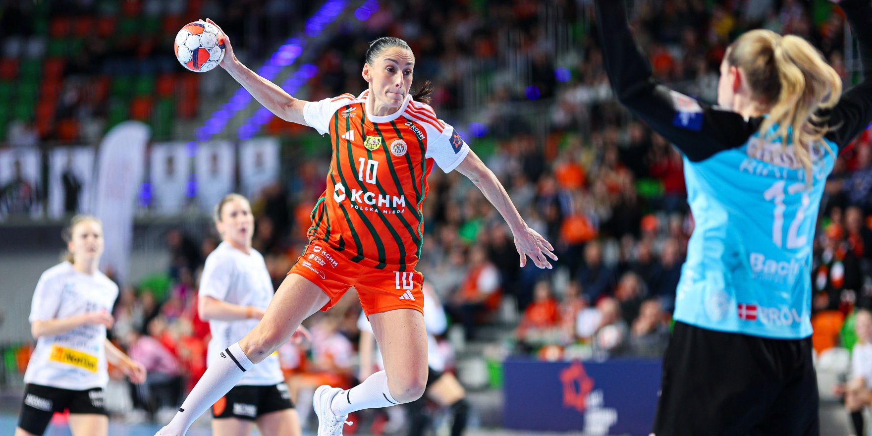 Mocna pierwsza połowa, ambitna walka do końca